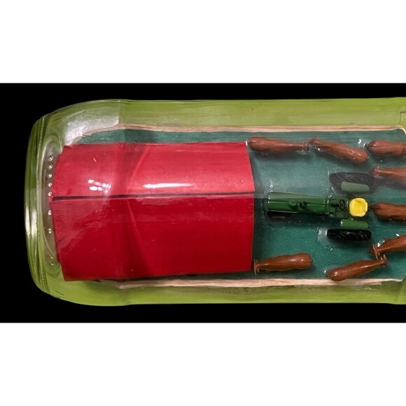 Vintage Homemade John Deere "In a Bottle" Tractor, Barn, Cows - Picture 5 of 9